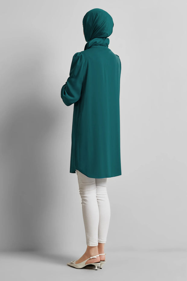 Chemise Bleue Brodée de Perles Femme Voilée - Chic & Élégant | Anika