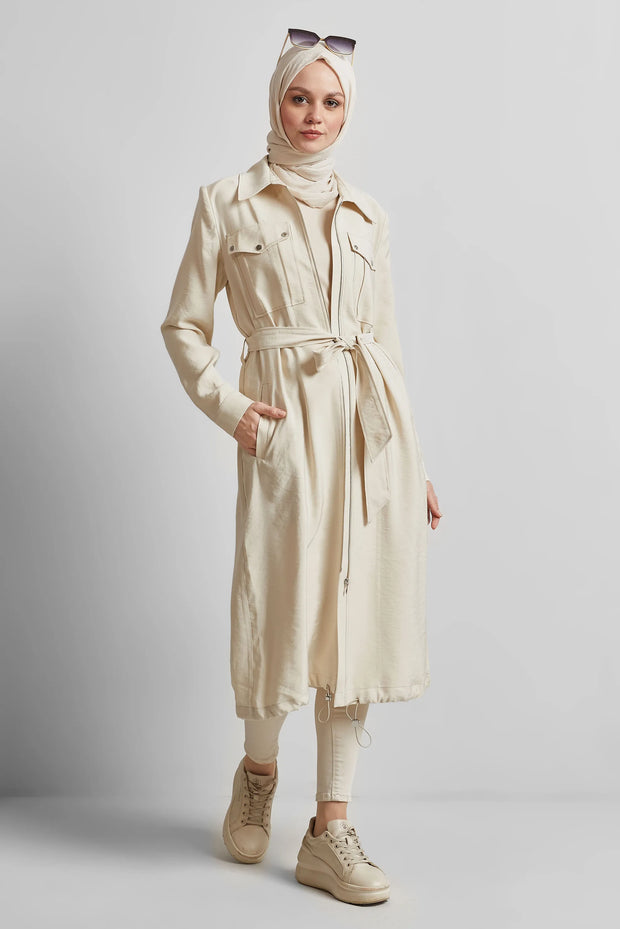 Veste Longue Ceinturée Modal - Élégance Structurée Femme Voilée | Anika