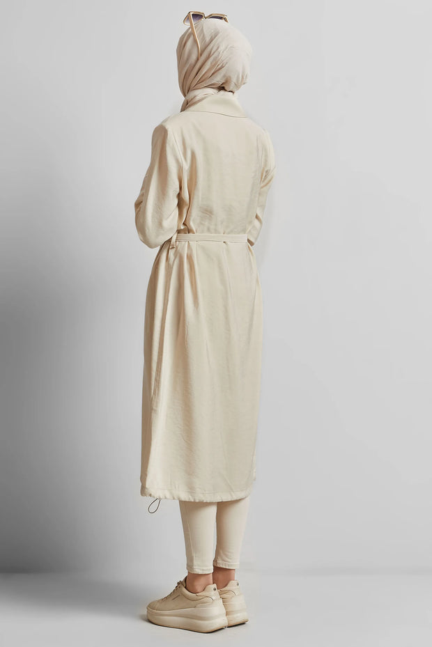 Veste Longue Ceinturée Modal - Élégance Structurée Femme Voilée | Anika