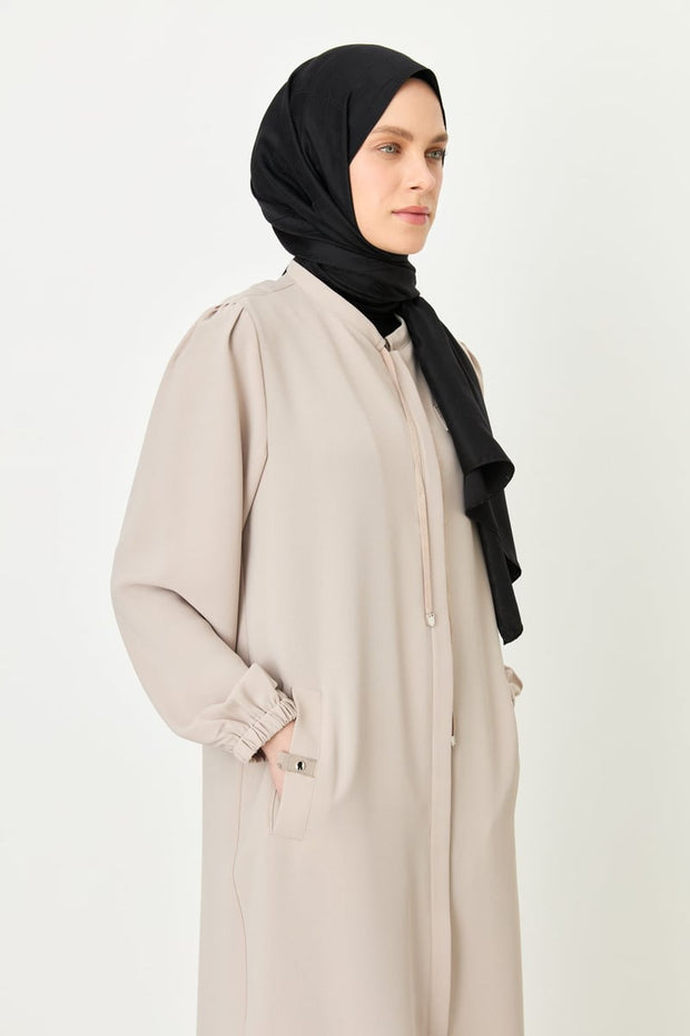 Abaya Dentelle Nihan Femme Voilée - Élégance Détaillée & Confort | Anika