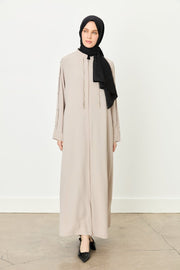 Abaya Nihan Col Juge & Manches Détaillées - Élégance Structurée Femme Voilée | Anika