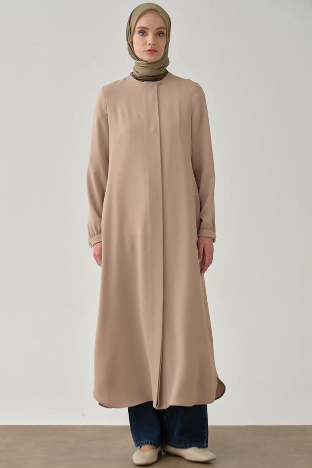 Abaya Minimaliste Col Rond Femme Voilée - Élégance Discrète & Confort | Anika