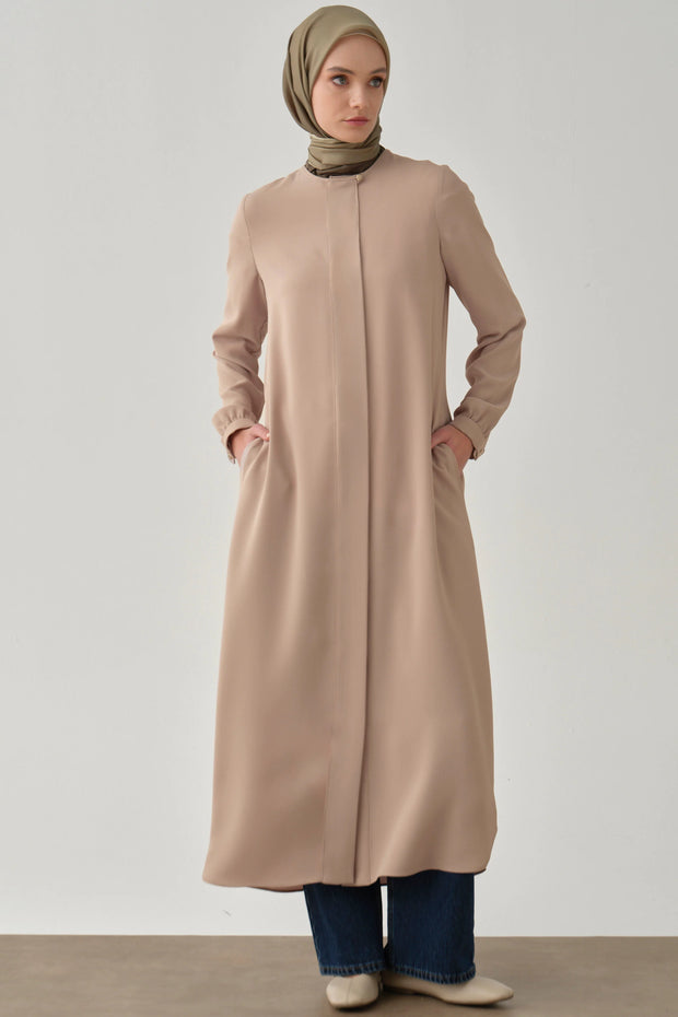 Abaya Minimaliste Col Rond Femme Voilée - Élégance Discrète & Confort | Anika